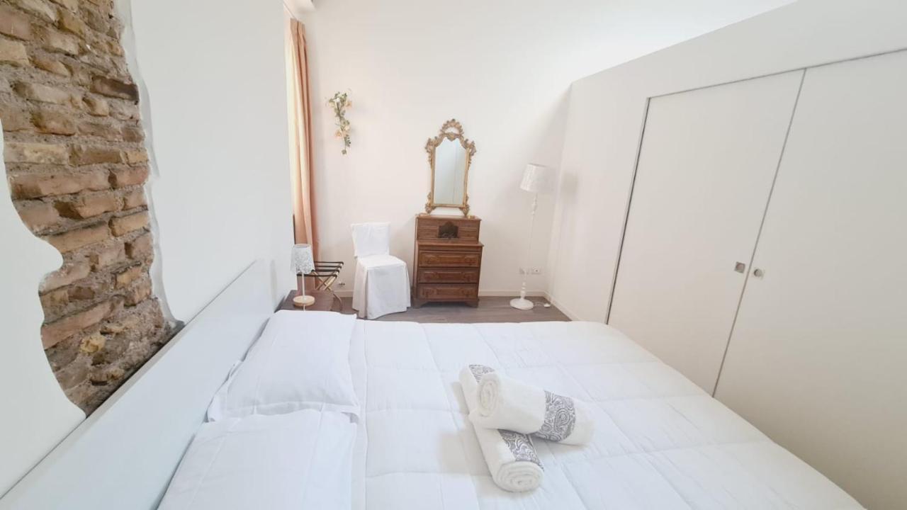 Lejlighed Trastevere Rome's Heart Charming & Cozy 2 *