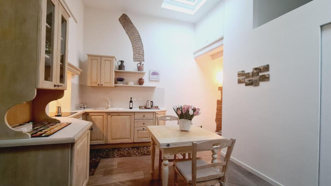 Apartment Trastevere Rome's Heart Charming & Cozy 2 Rom