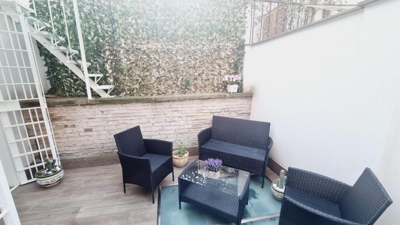Apartment Trastevere Rome's Heart Charming & Cozy 2 Rom