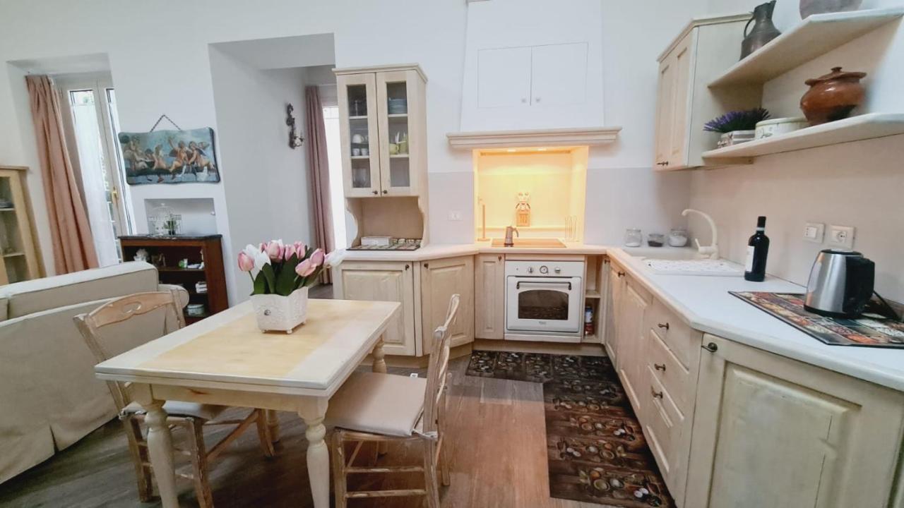 Trastevere Rome's Heart Charming & Cozy 2 Apartment Rom